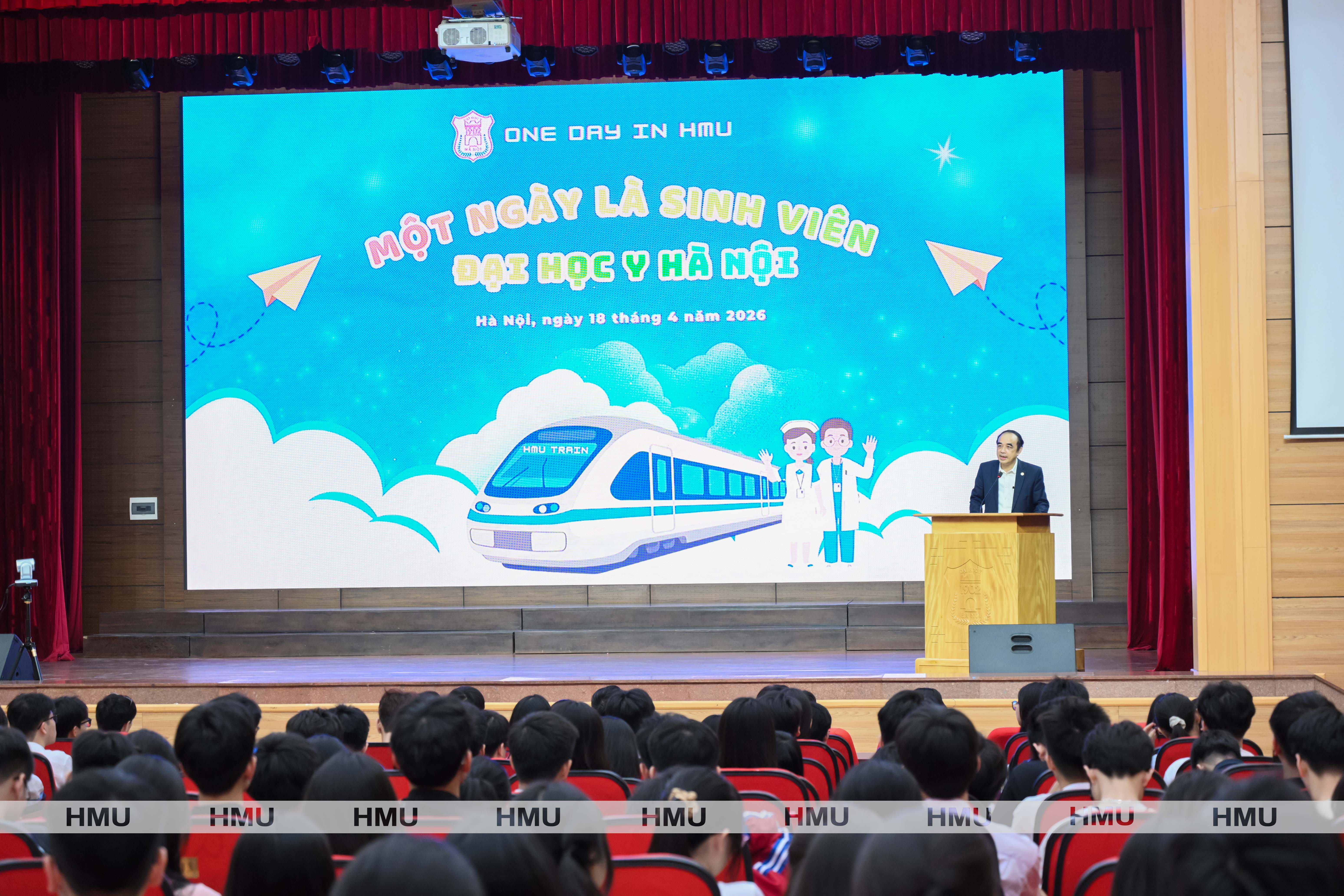 Chương trình thăm quan, trải nghiệm thực tế tại Trường Đại học Y Hà Nội: Oneday in HMU lần thứ 6