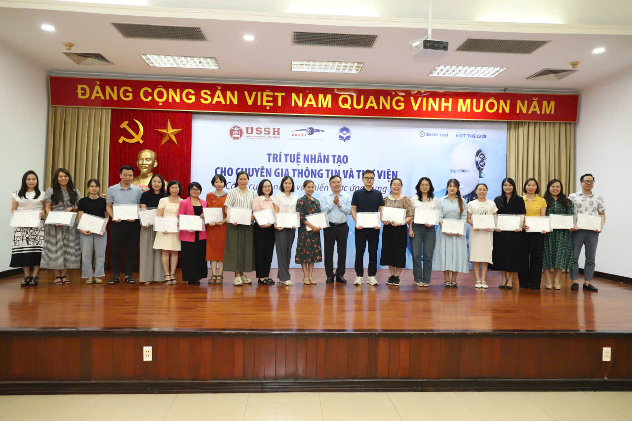 TRÍ TUỆ NHÂN TẠO CHO CHUYÊN GIA THÔNG TIN THƯ VIỆN - Công cụ, kỹ năng và chiến lược ứng dụng